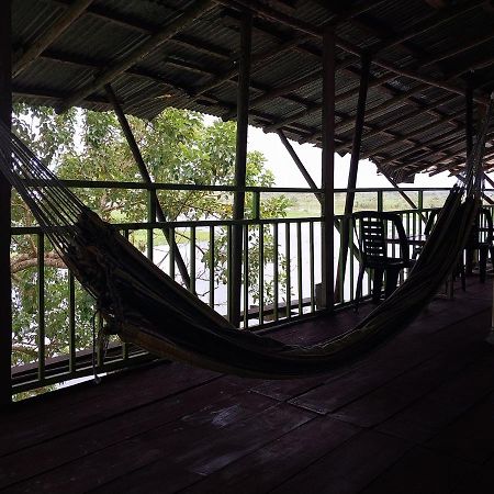 Amazon Breeze Hotel Iquitos Exterior photo